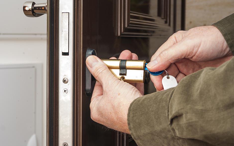 changer de serrure de porte Lamorlaye